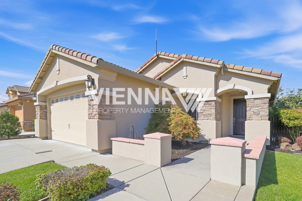 2768 Poppintree Ln - Photo 2 of 21
