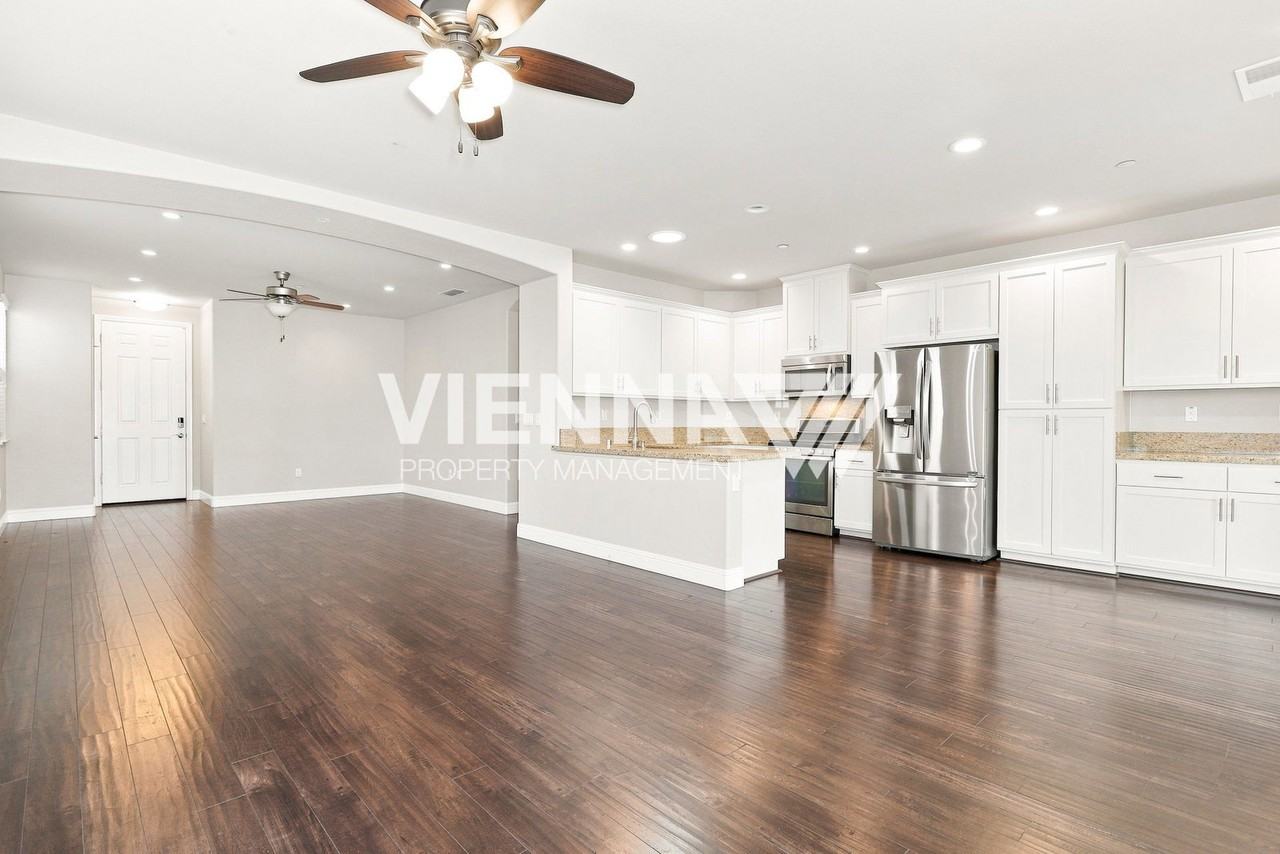 2768 Poppintree Ln - Photo 4 of 21