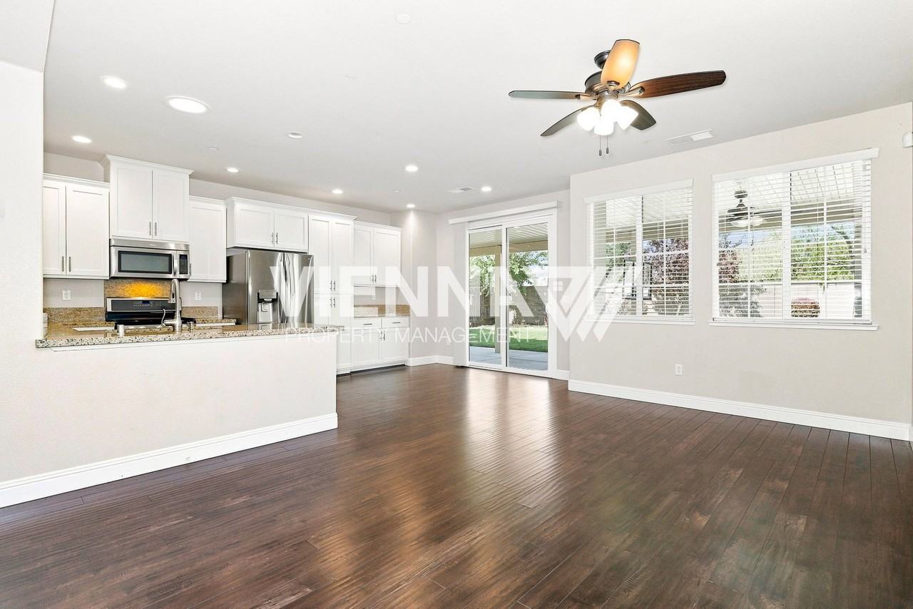 2768 Poppintree Ln - Photo 7 of 21