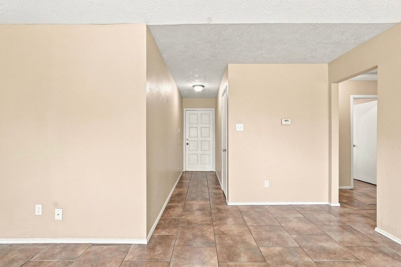 19315 Spanish Needle Dr - Photo 4 of 25