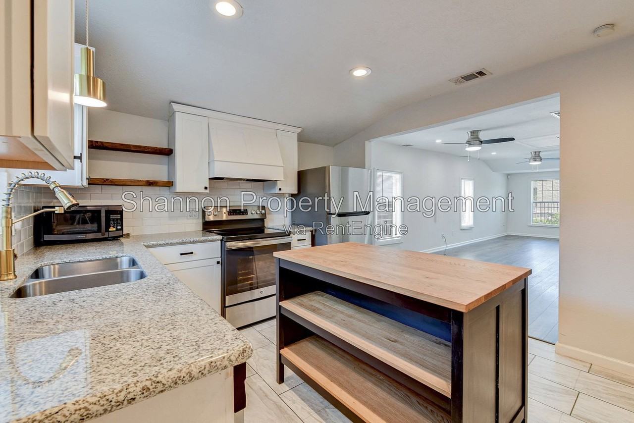 100 E 33rd St - Photo 6 of 20