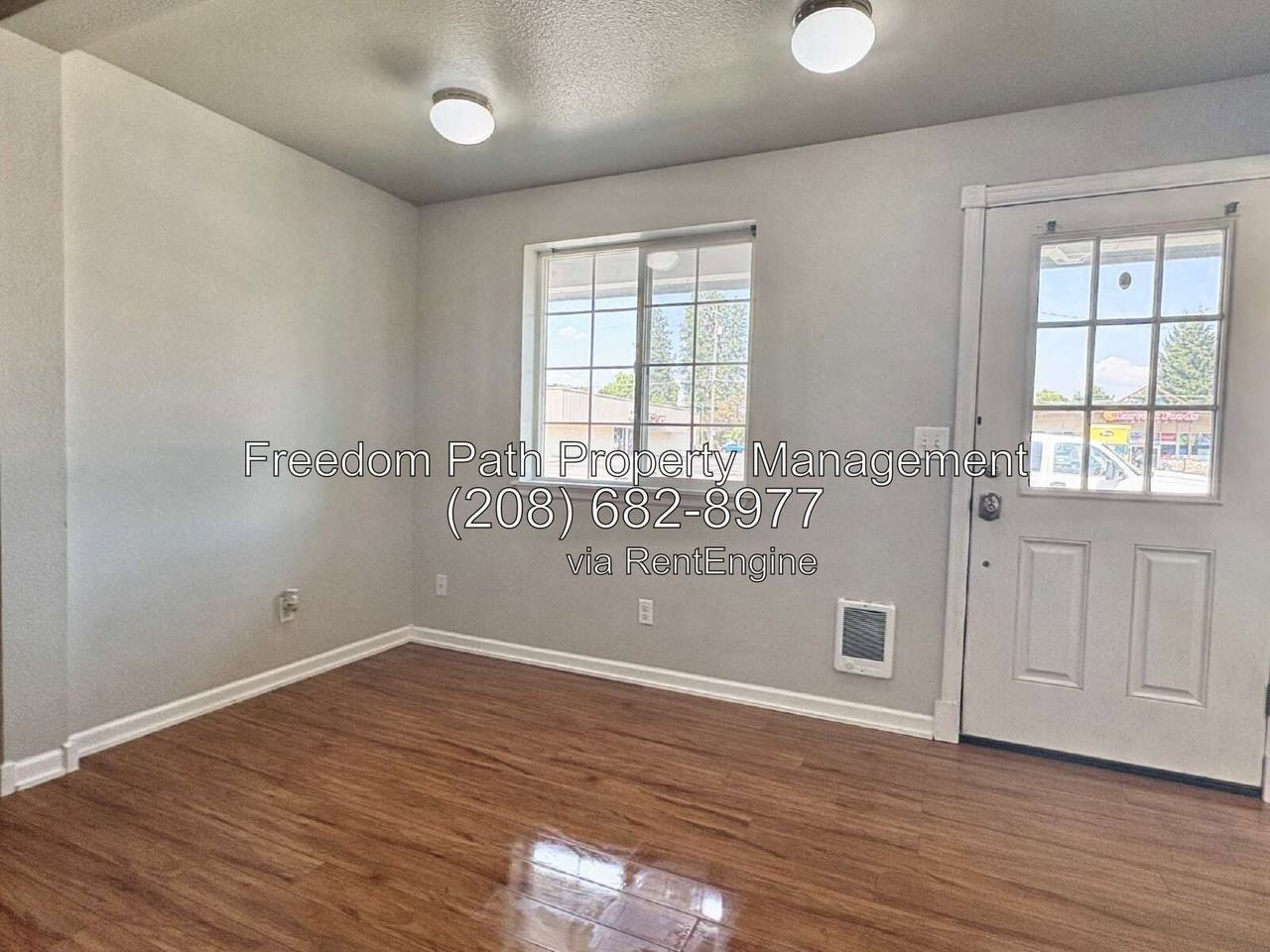 1212 E Sherman Ave #1 - Photo 2 of 10