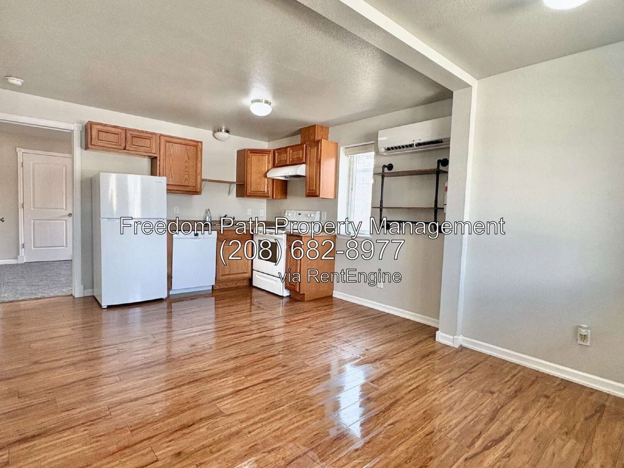1212 E Sherman Ave #1 - Photo 3 of 10