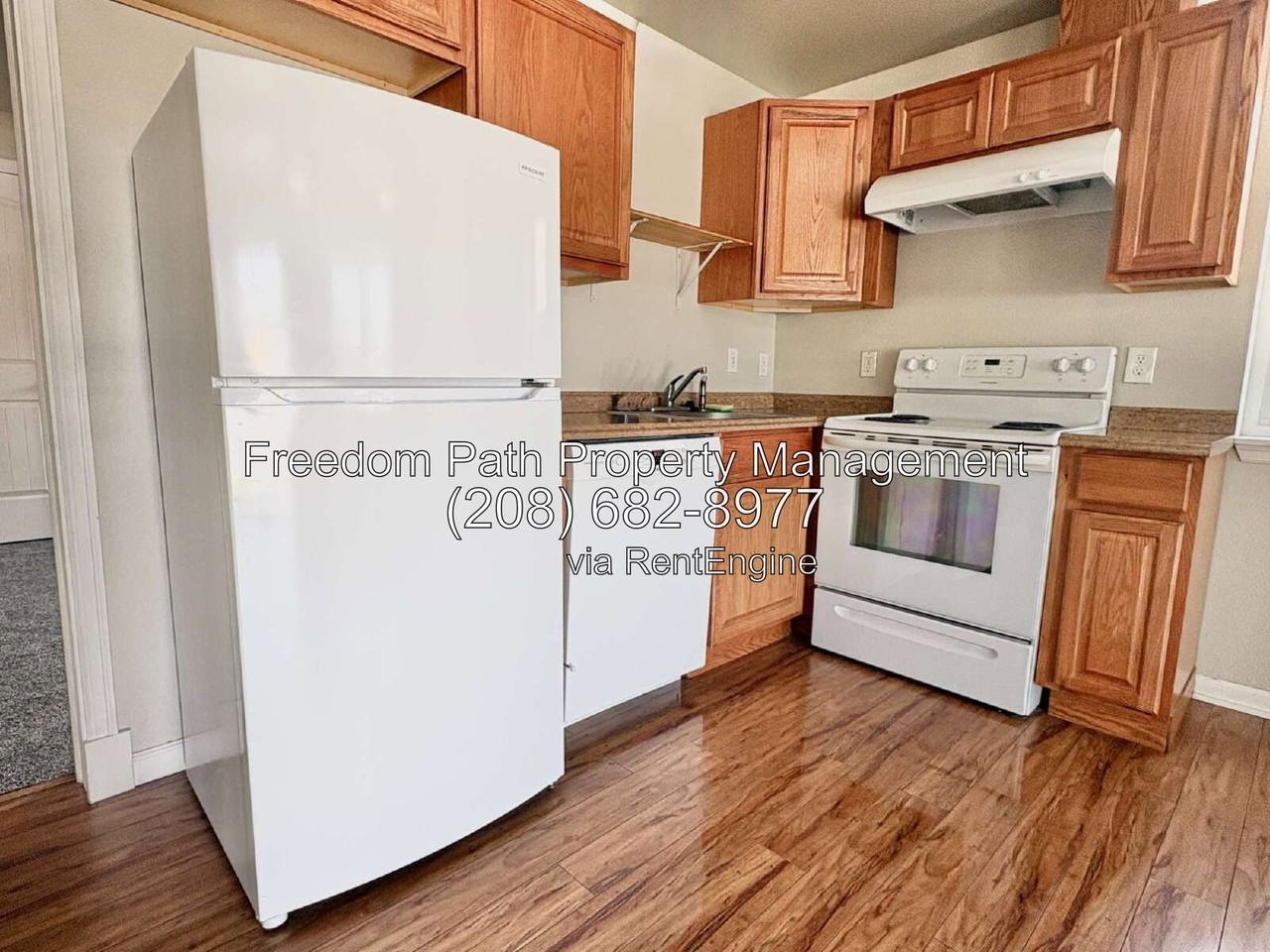 1212 E Sherman Ave #1 - Photo 5 of 10