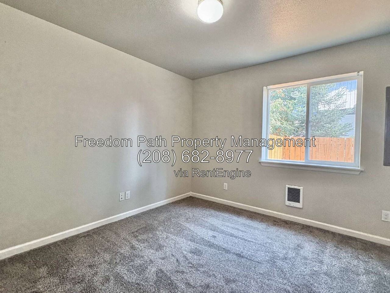 1212 E Sherman Ave #1 - Photo 6 of 10