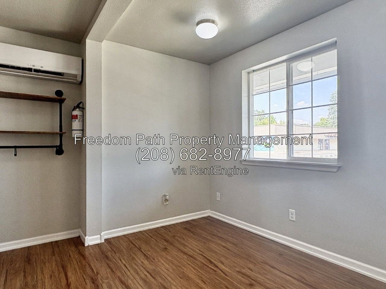 1212 E Sherman Ave #1 - Photo 7 of 10