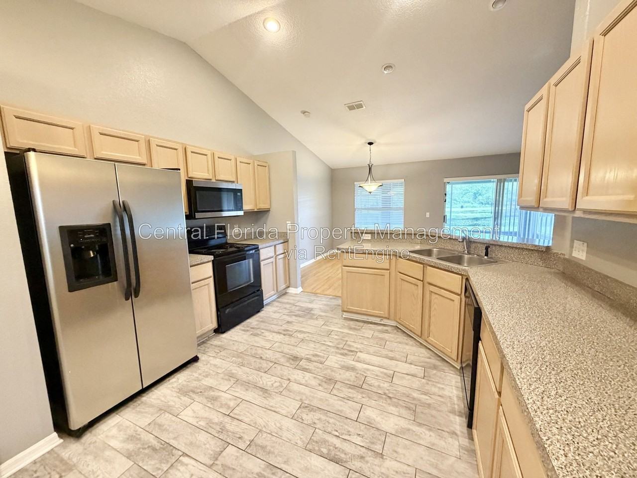 3805 Springlake Village Ct - Photo 7 of 24