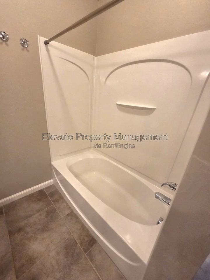 2210 Starwood Way - Photo 3 of 15