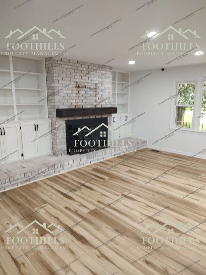 202 Wedgewood Dr - Photo 3 of 24