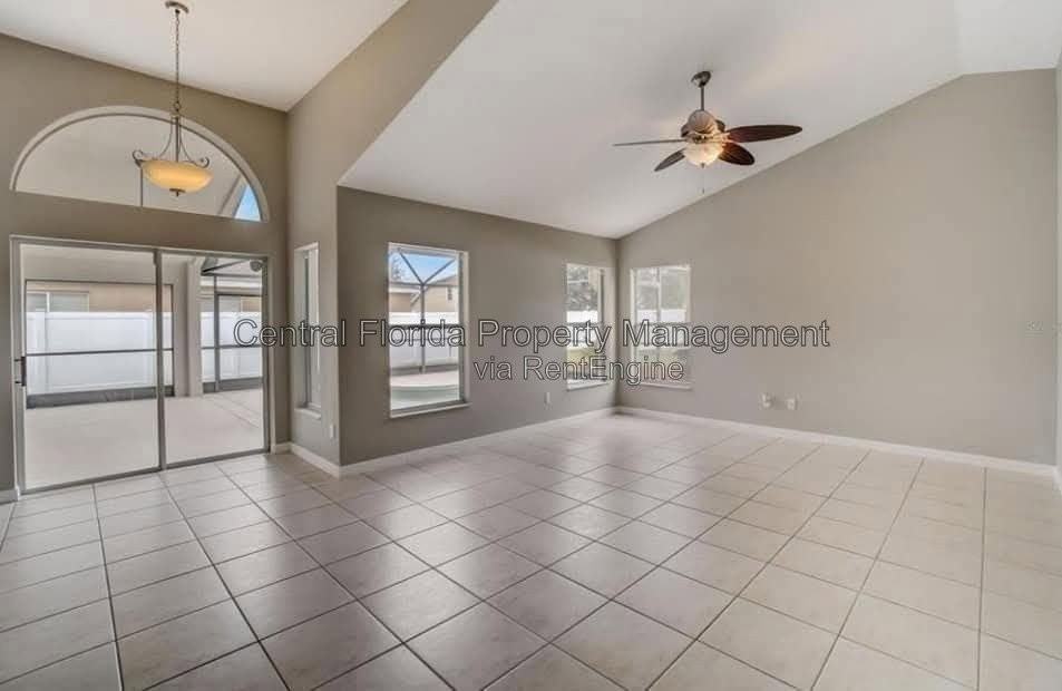 1061 Seneca Trl - Photo 6 of 14