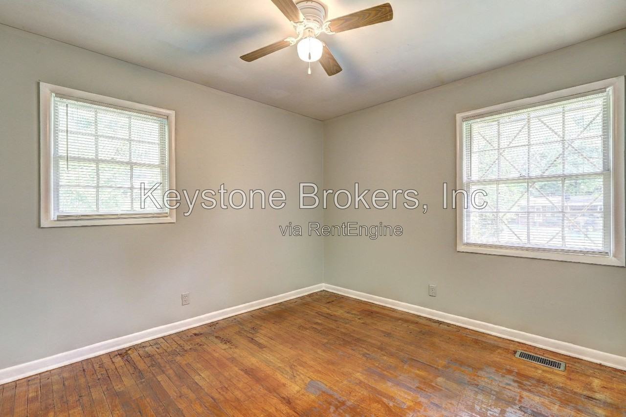 2475 N Groveland Cir - Photo 4 of 6