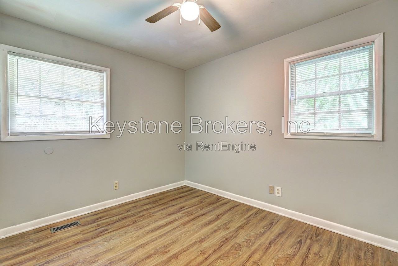 2475 N Groveland Cir - Photo 5 of 6