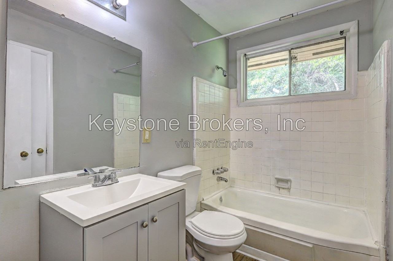 2475 N Groveland Cir - Photo 6 of 6