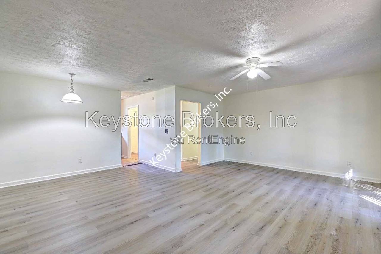 4749 Lost Colony Ct - Photo 2 of 8