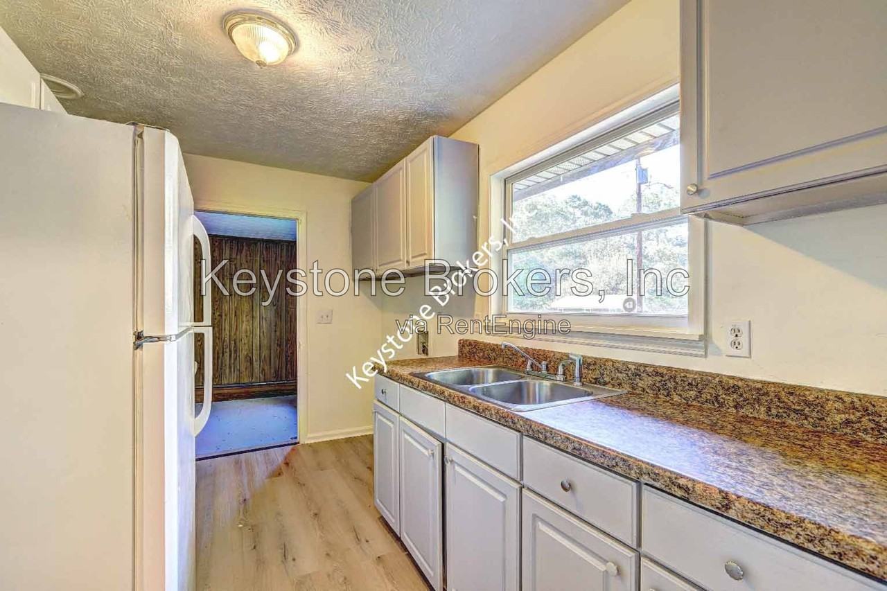 4749 Lost Colony Ct - Photo 3 of 8