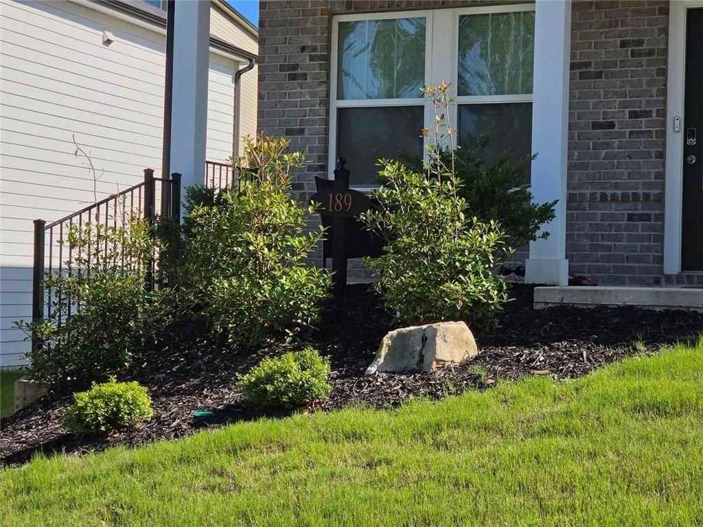 189 Water Oak Way - Photo 2 of 34