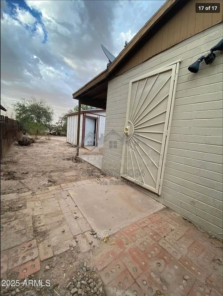 314 W Phoenix Ave - Photo 3 of 17