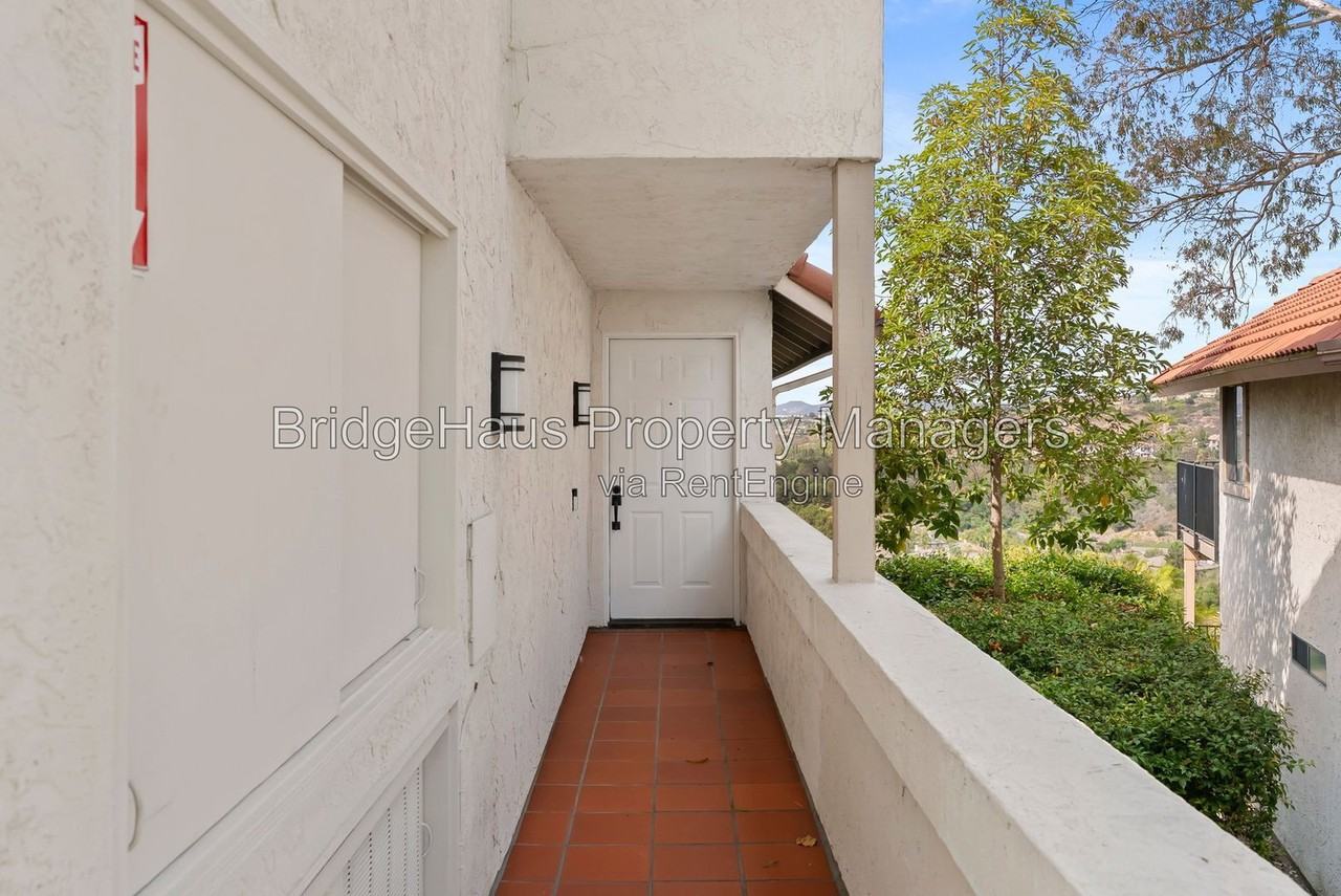 6531 Corte Valdez - Photo 3 of 34
