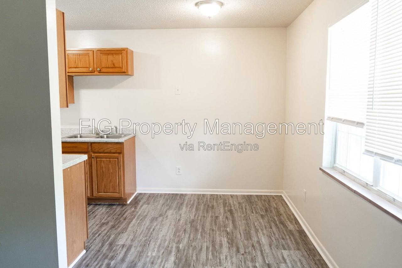706 E Inskip Dr #12 - Photo 4 of 9