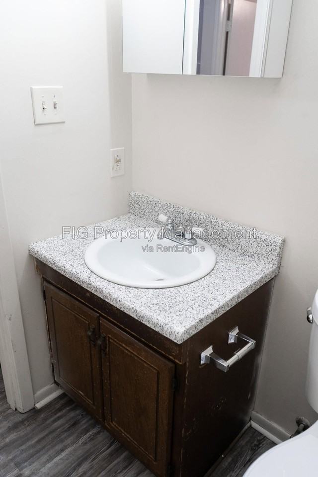 706 E Inskip Dr #12 - Photo 7 of 9