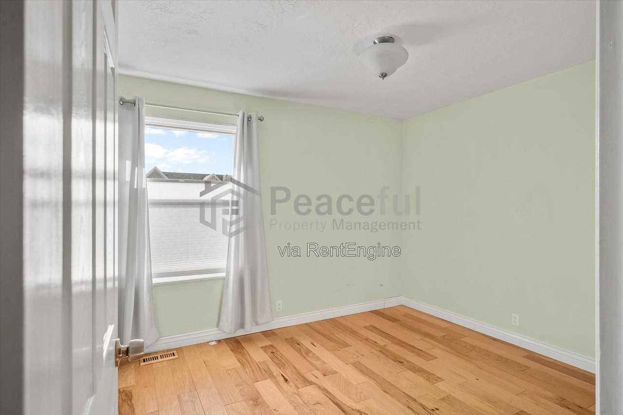 1925 E 3380 South St - Photo 6 of 13