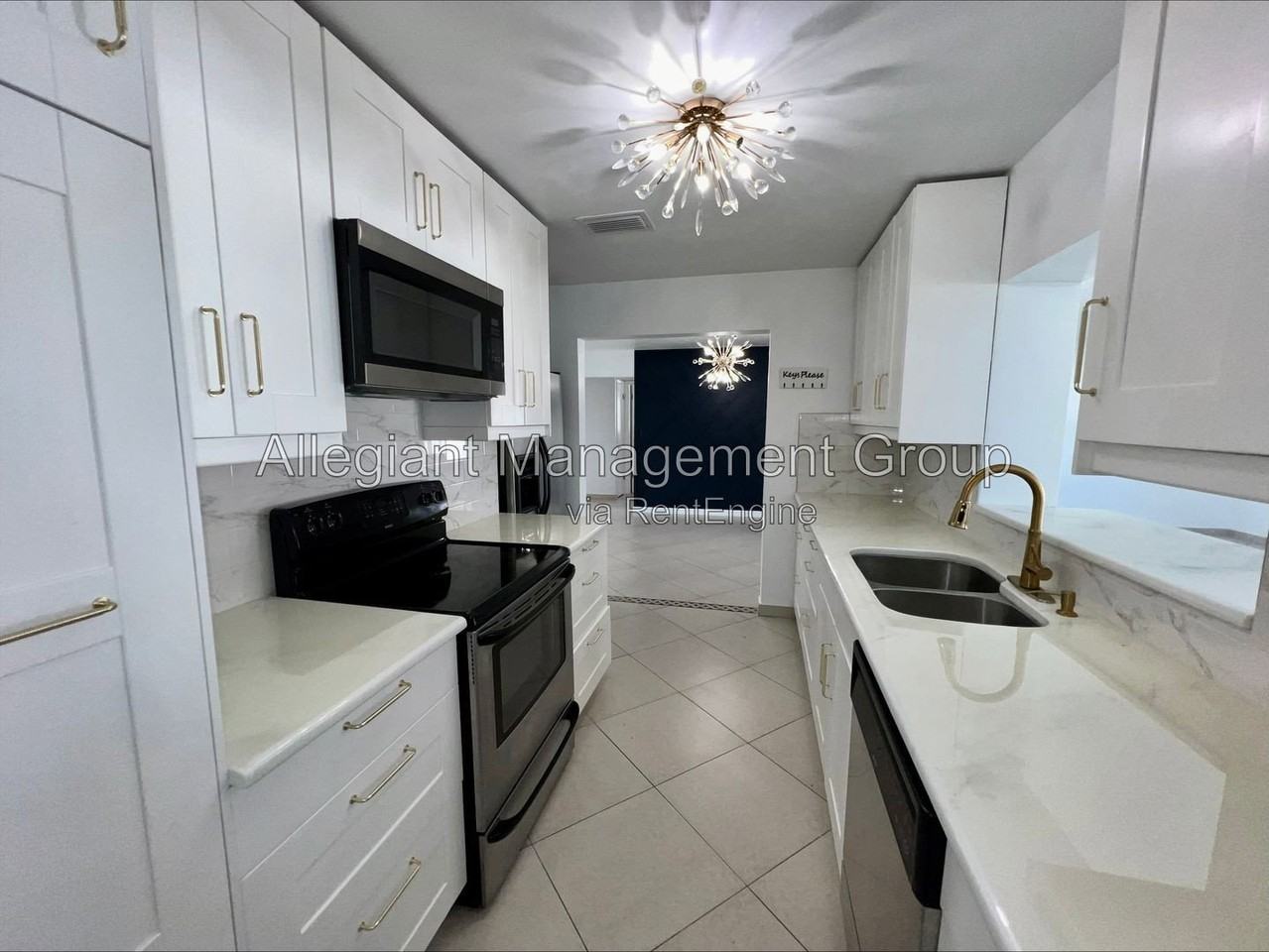 1211 Lehigh St - Photo 2 of 25