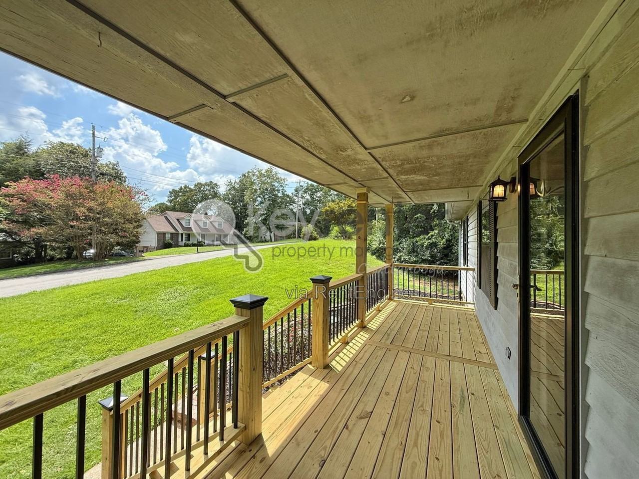 6407 Harbor Master Dr - Photo 3 of 30