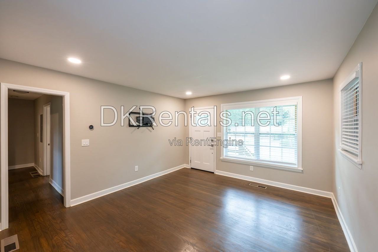 2131 Bixler Cir - Photo 4 of 24