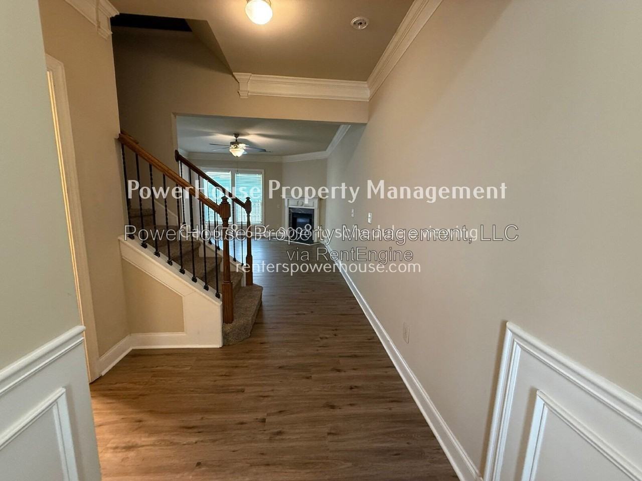 1045 Township Cir - Photo 3 of 48