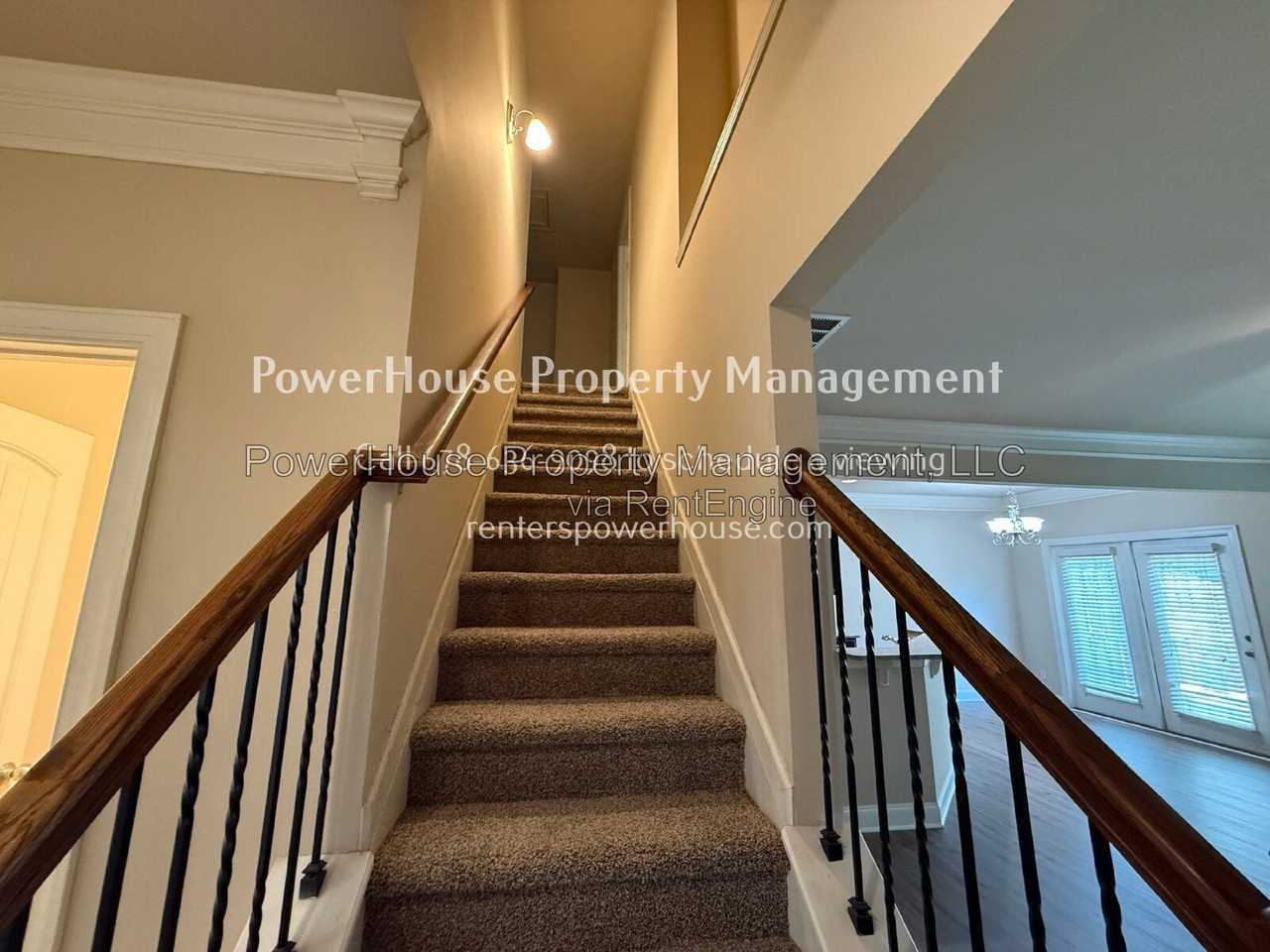 1045 Township Cir - Photo 4 of 48