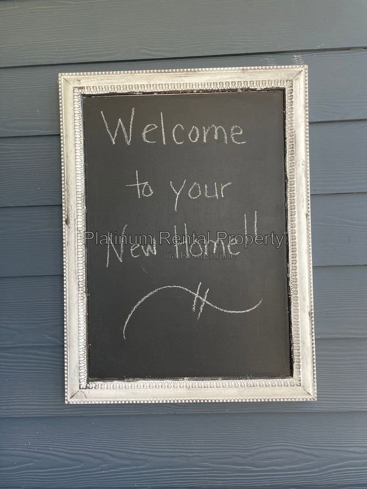 3215 Summerpoint Xing - Photo 4 of 50