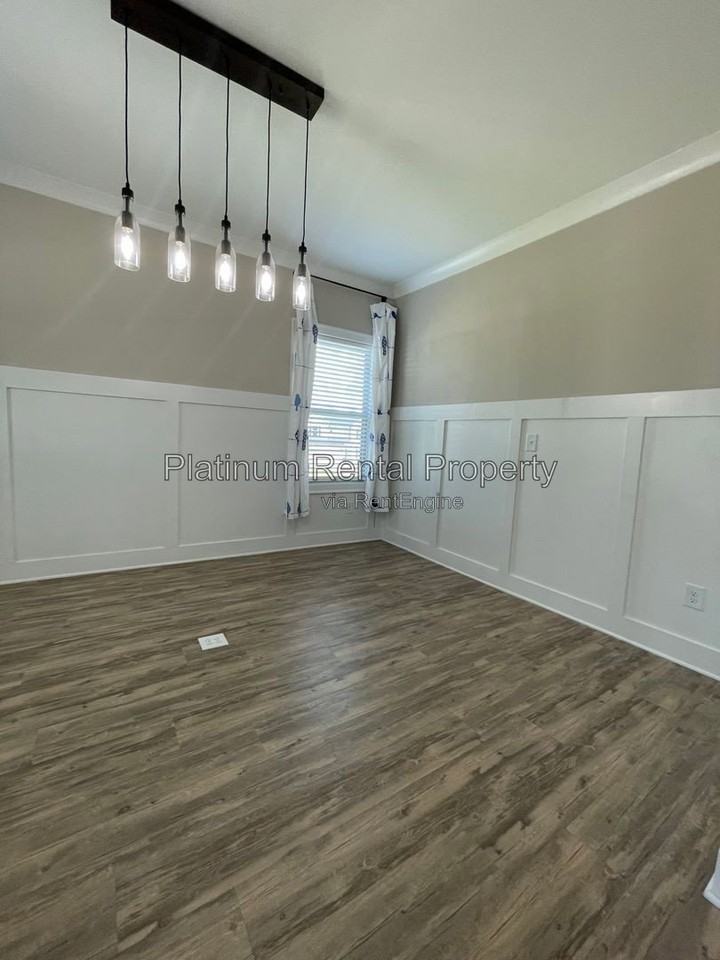 3215 Summerpoint Xing - Photo 7 of 50