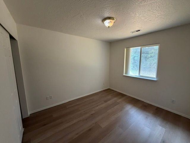 108 E Jadynn Ct - Photo 6 of 9