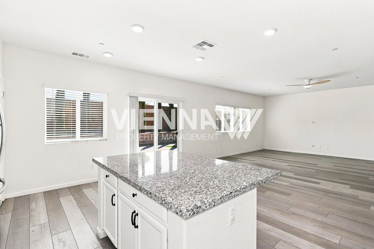 3033 Welton Cir - Photo 6 of 21