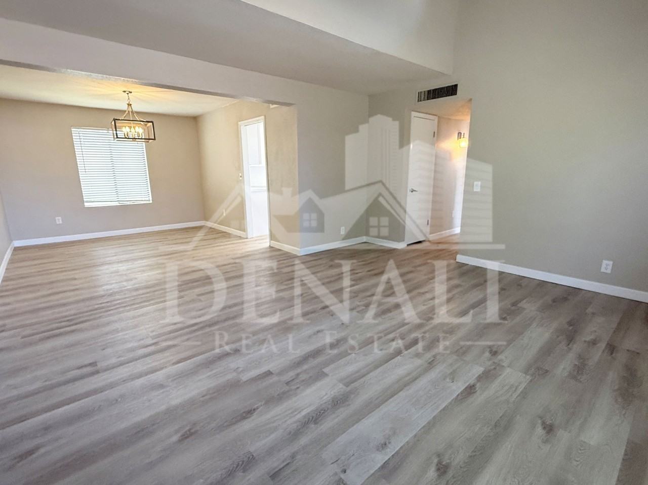 1529 E Edgewater Dr - Photo 3 of 35