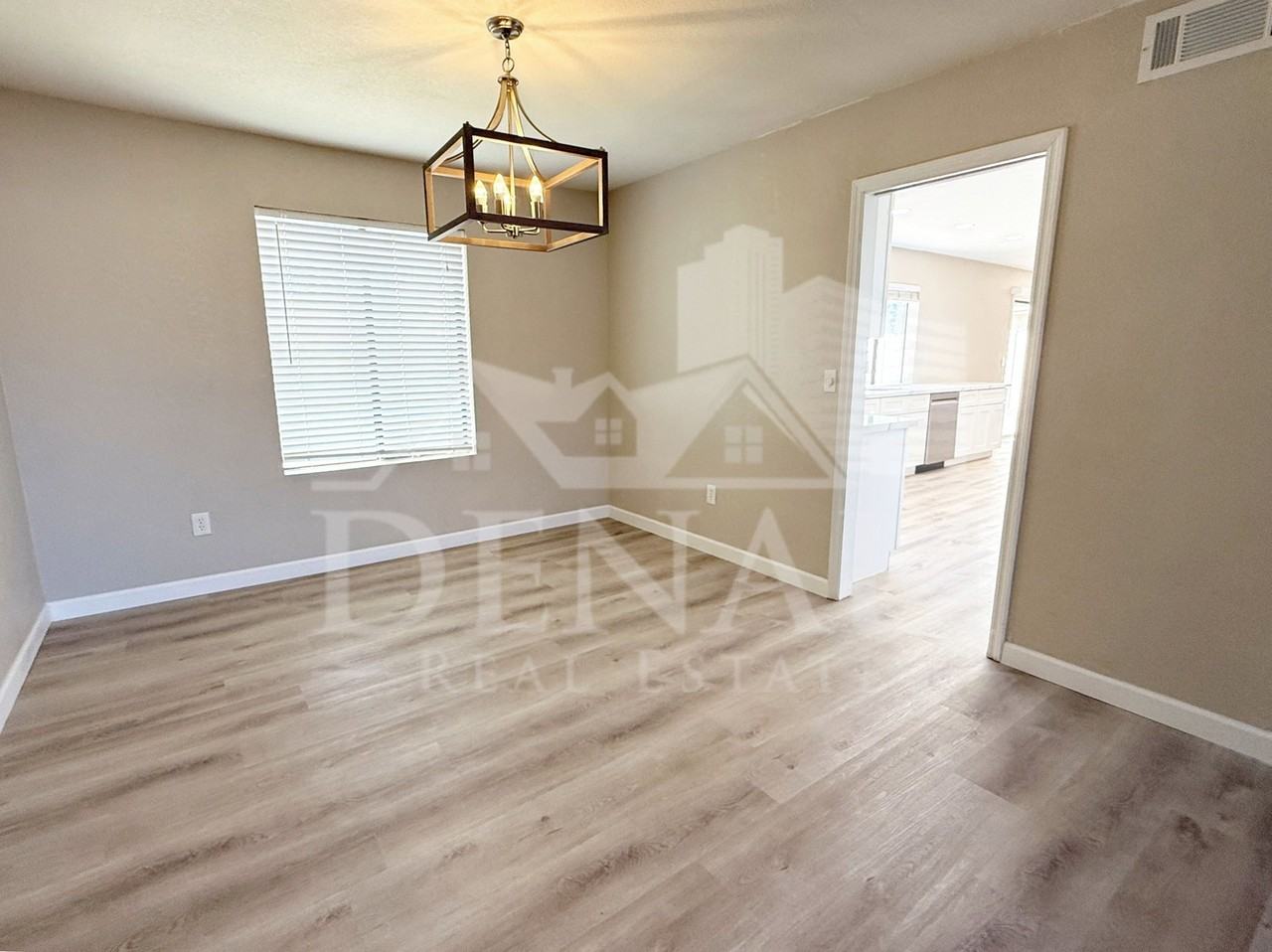 1529 E Edgewater Dr - Photo 4 of 35