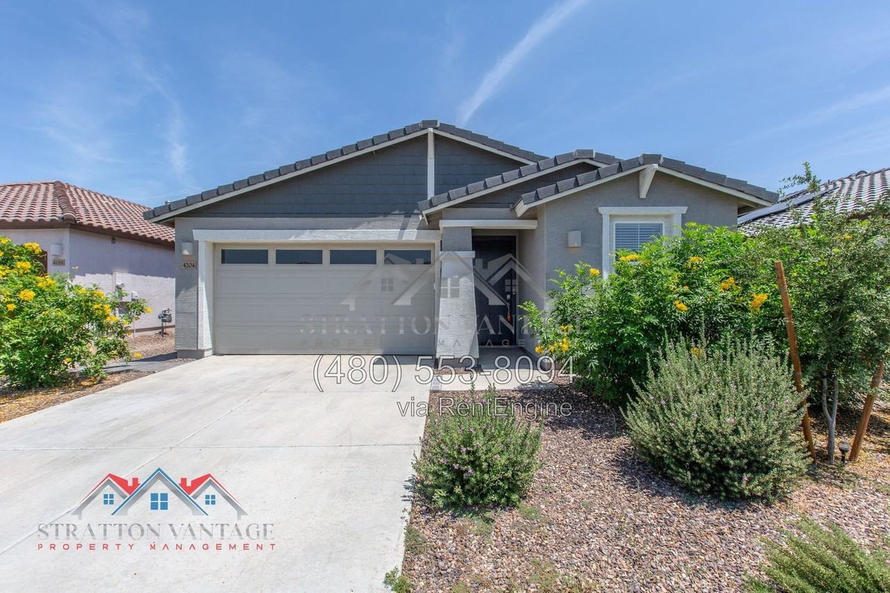 4204 E Enmark Dr - Photo 2 of 46
