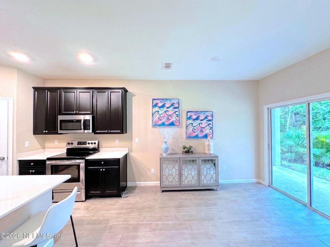 294 Boracay Cir - Photo 5 of 25