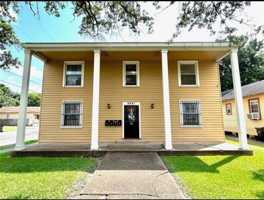 featured image of 8841 S Claiborne Ave ##C