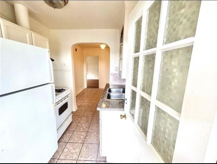 8841 S Claiborne Ave ##C - Photo 6 of 6