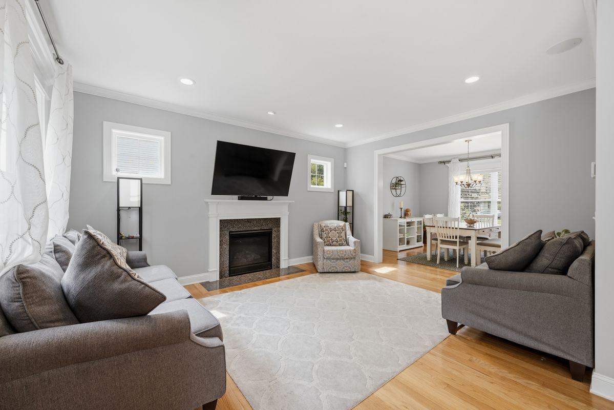 21 Carson Way - Photo 3 of 40