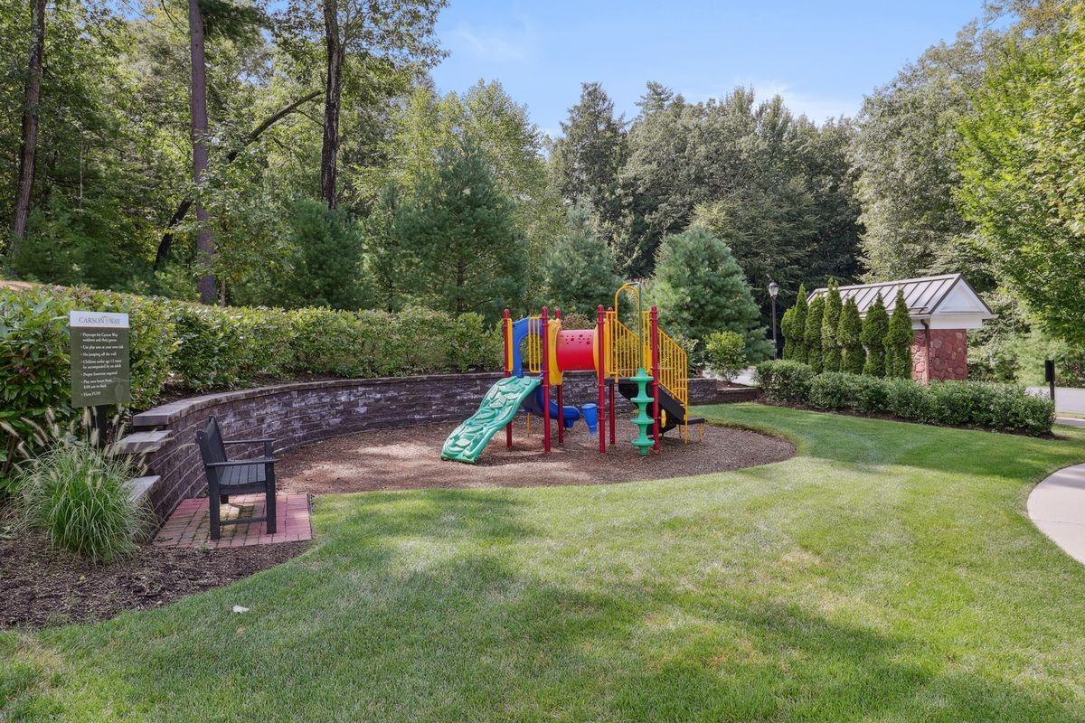 21 Carson Way - Photo 5 of 40