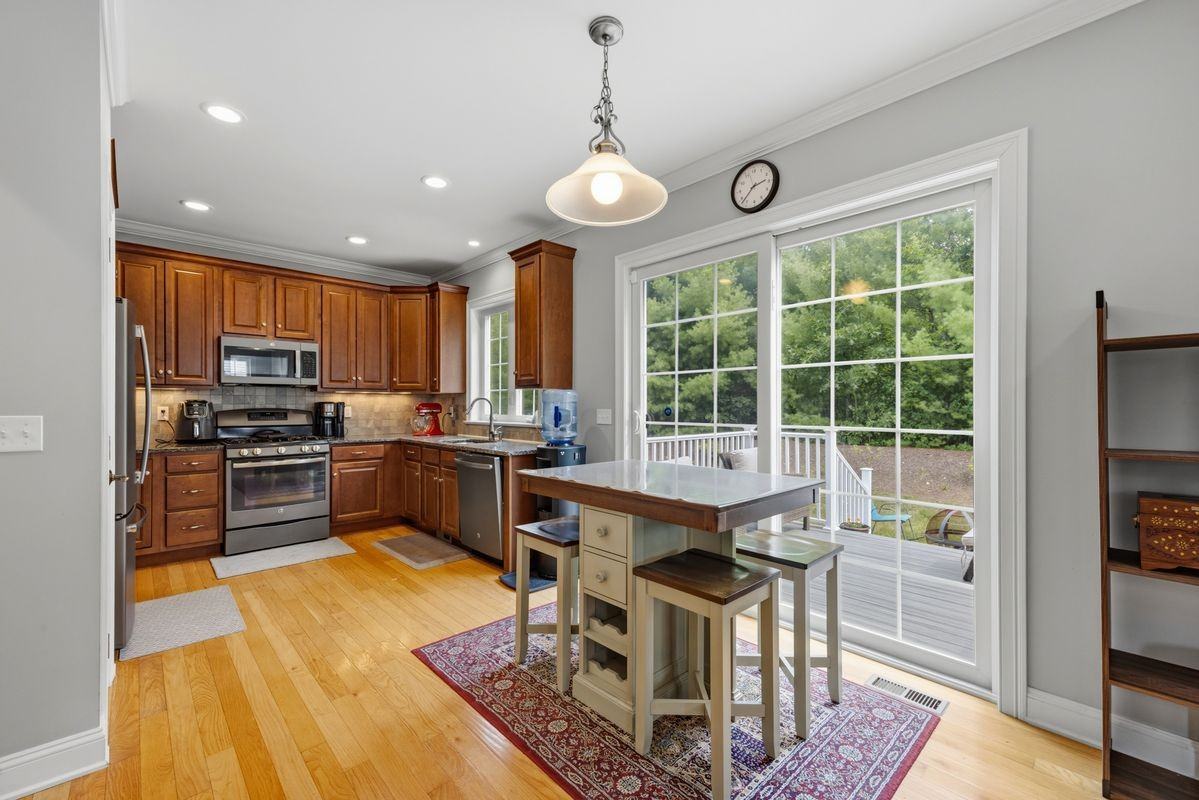 21 Carson Way - Photo 6 of 40