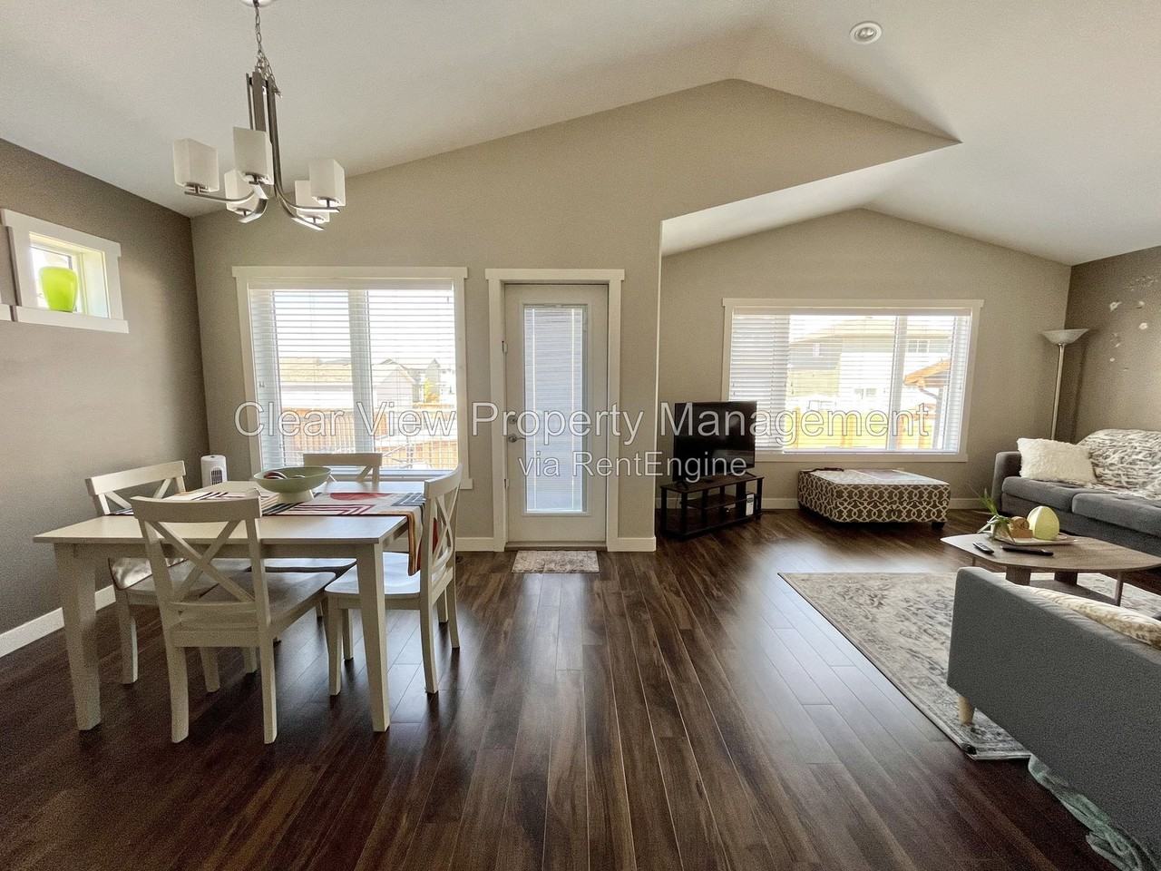 31 Northlander Lane W - Photo 5 of 17