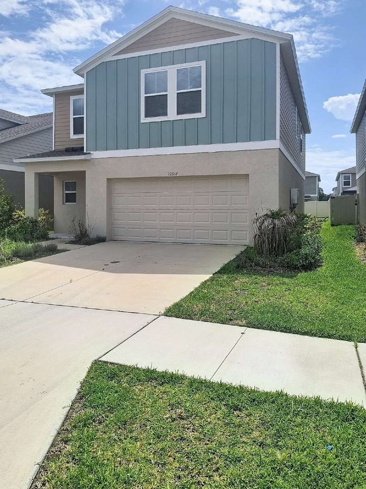 12937 Camarillo Pl - Photo 4 of 47
