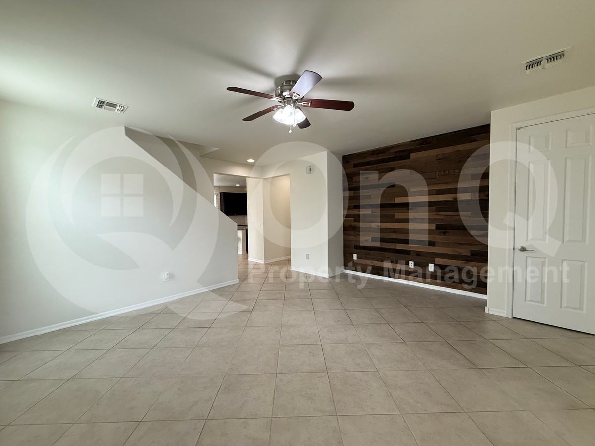 12437 N Starthroat Dr - Photo 5 of 40