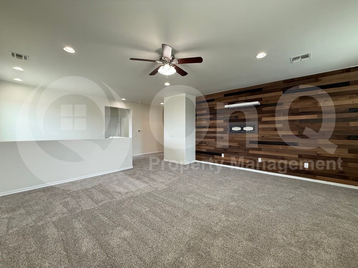 12437 N Starthroat Dr - Photo 6 of 40