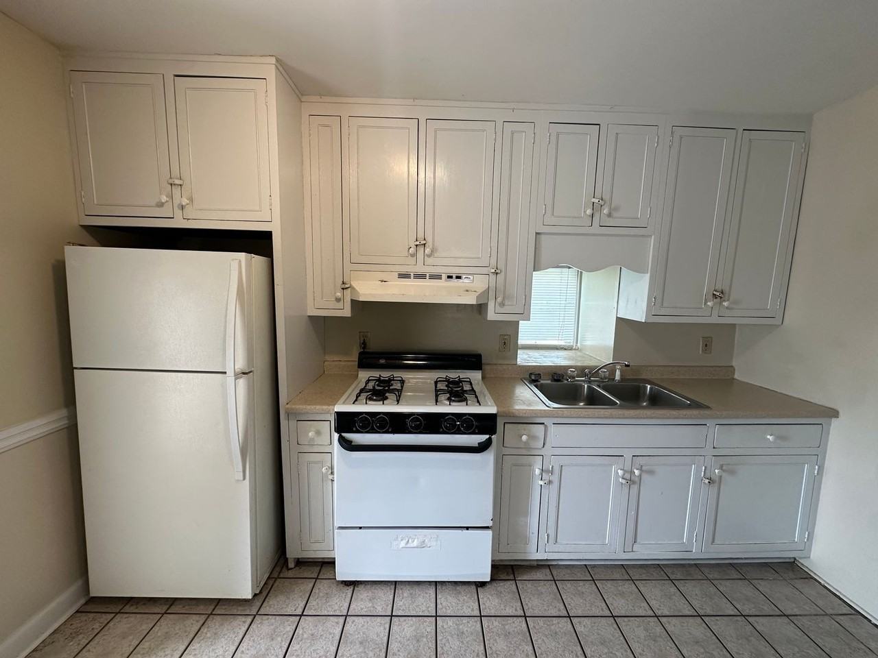 943 Cole St #5 - Photo 6 of 11