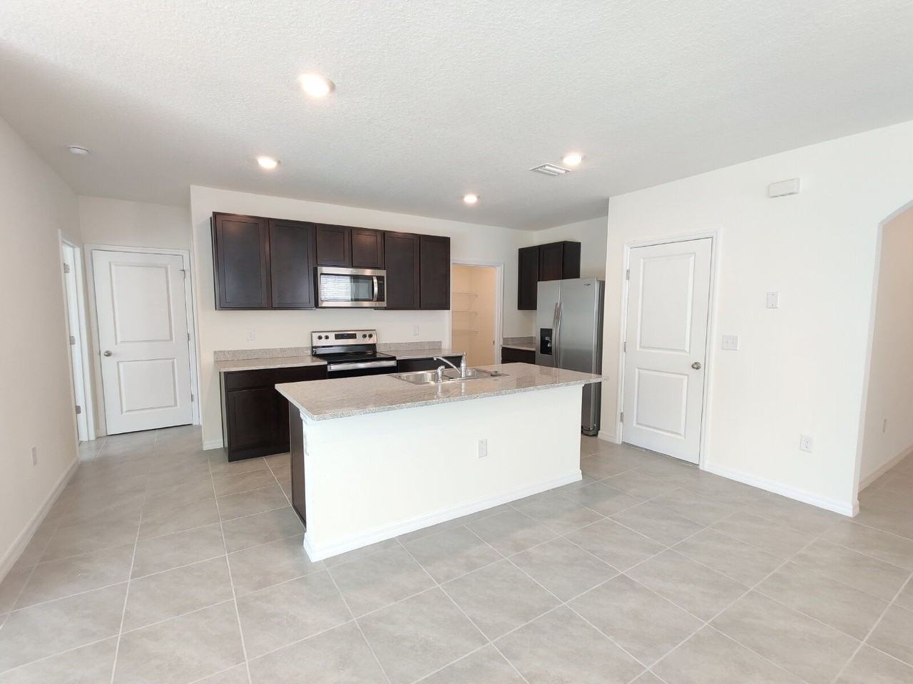 34228 Jasper Stone Dr - Photo 7 of 36