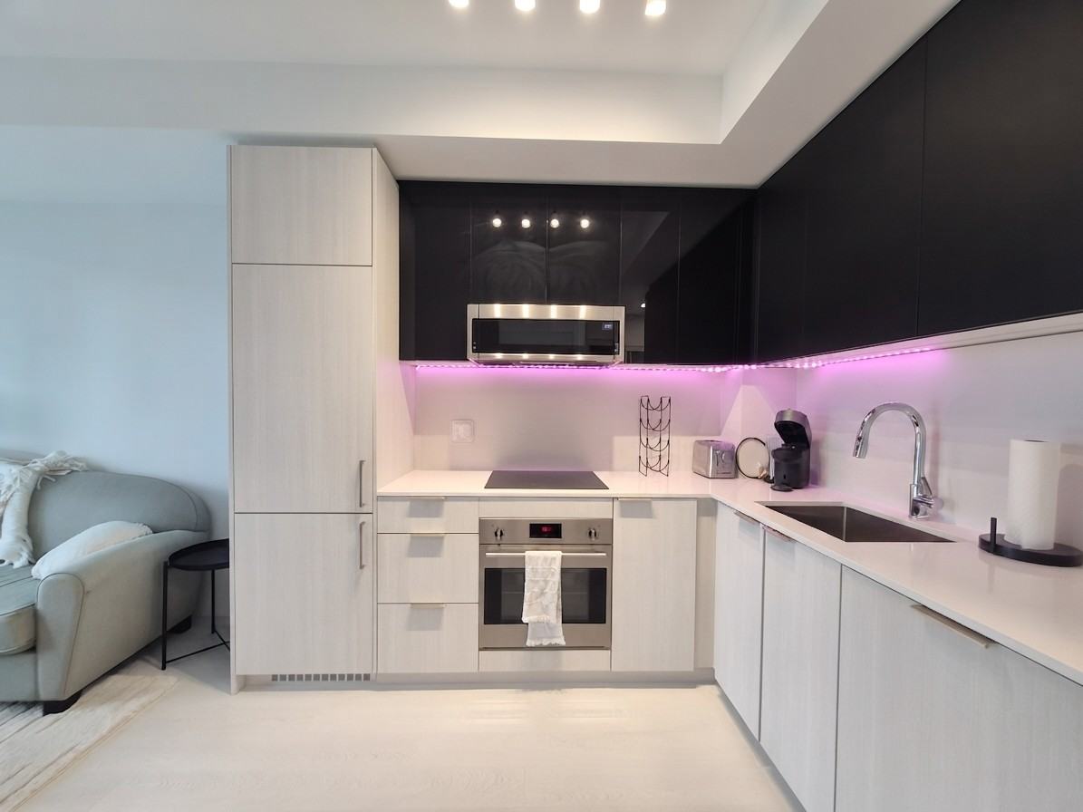308 Jarvis St #1607 - Photo 5 of 37